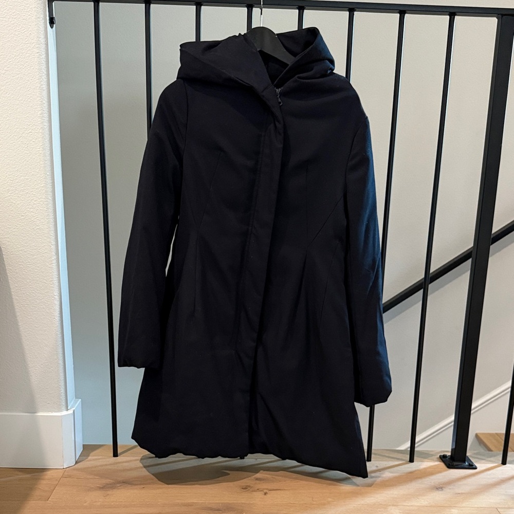 Uniqlo Women's Black Hooded Puffer Jacket